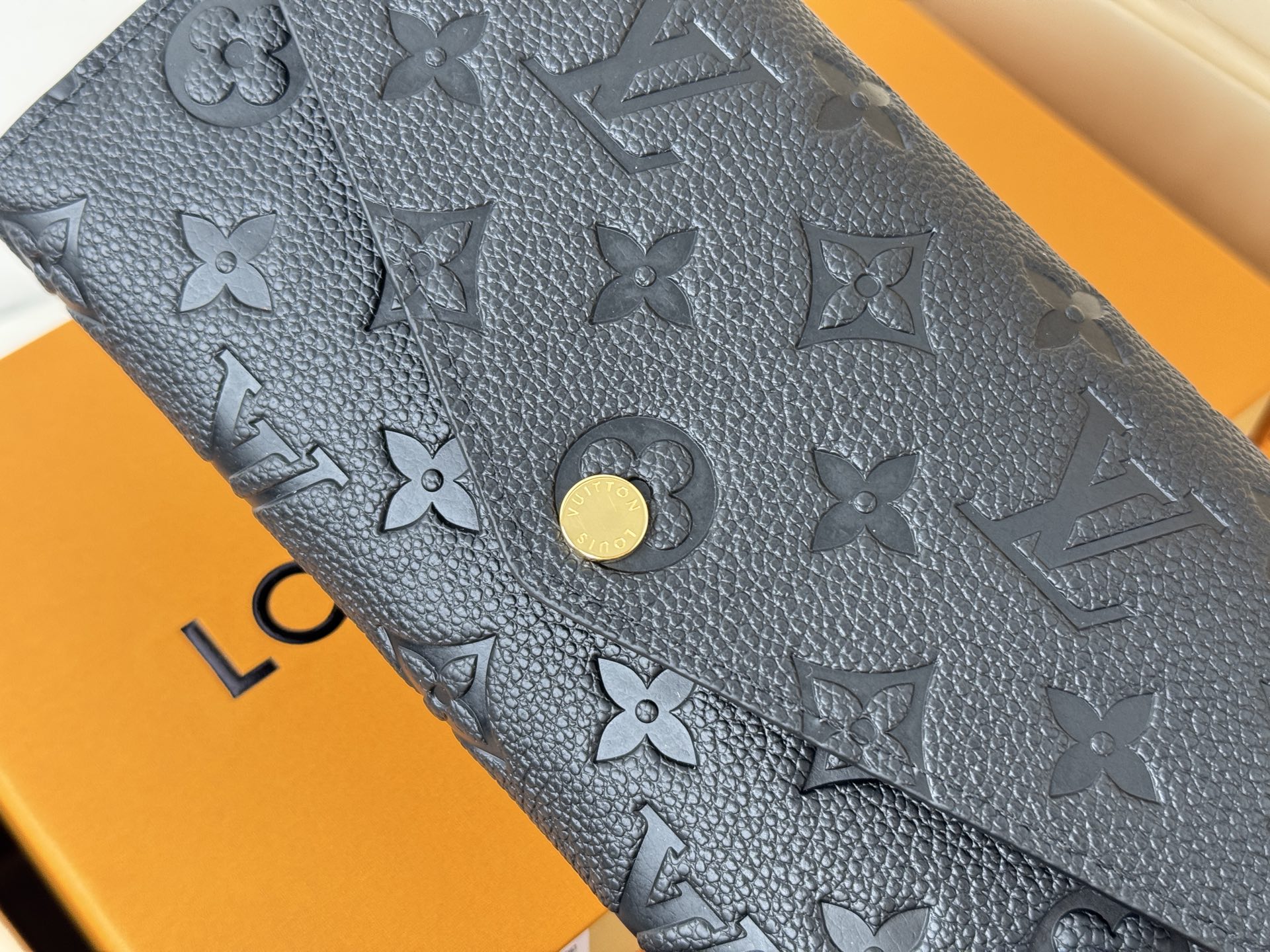 ルイヴィトン財布 オレンジスーパーコピー ロング 花柄 プリント 牛革 レザー 大容量 M82257 ブラック_5