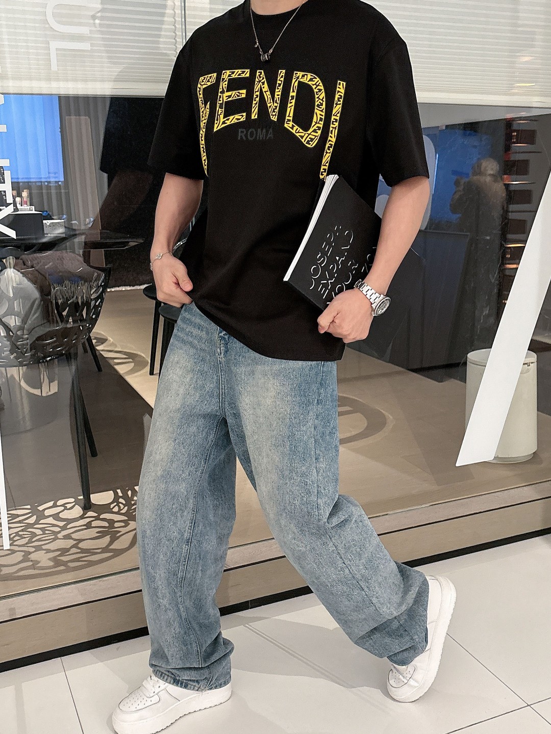 fendi レディース t シャツスーパーコピー 純綿 トップス ロゴプリント 柔らかい ブラック_1