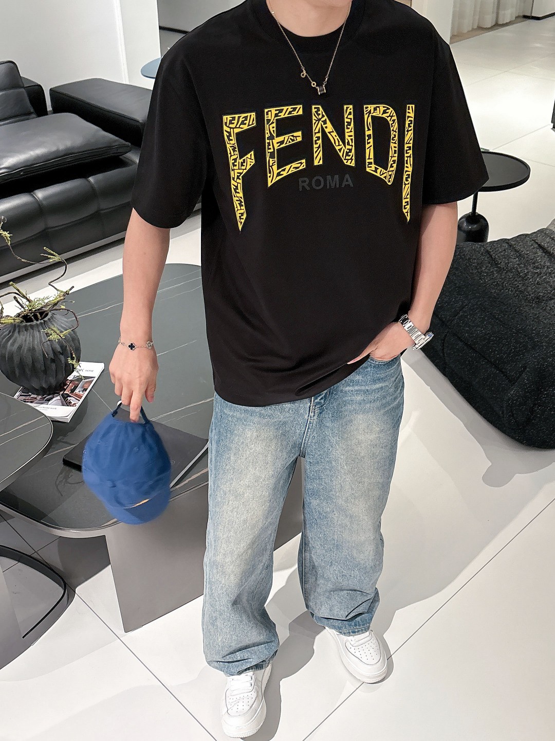 fendi レディース t シャツスーパーコピー 純綿 トップス ロゴプリント 柔らかい ブラック_2
