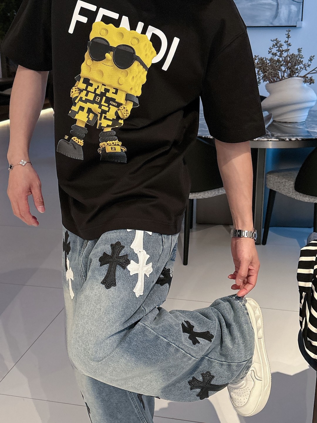 お買い得品 fendi ロゴ t シャツ偽物 夏服 シンプル  純綿 トップス プリント 柔らかい ブラック_4