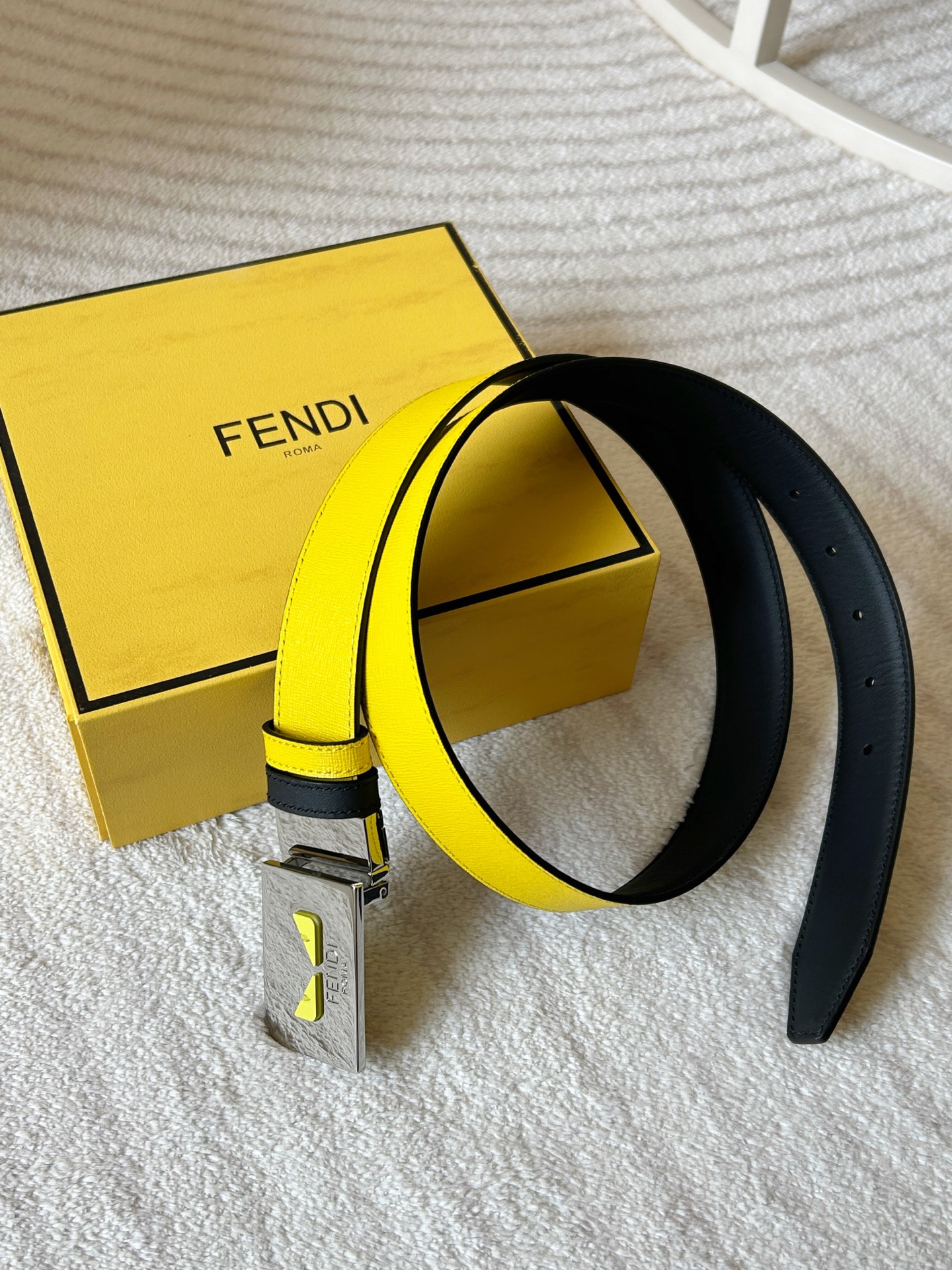 オンライン限定 fendi リバーシブルベルト偽物 両面兼用 シンプル 牛革 レザー  幅3.4cm カジュアル イエロー_6