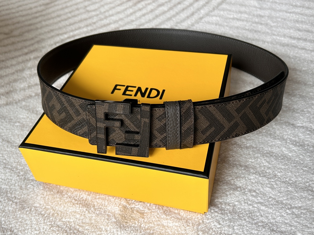 人気流行品 フェンディ 本スーパーコピー 牛革 レザー  幅4.0cm ビジネス 通勤 上質 メンズ ブラック_1