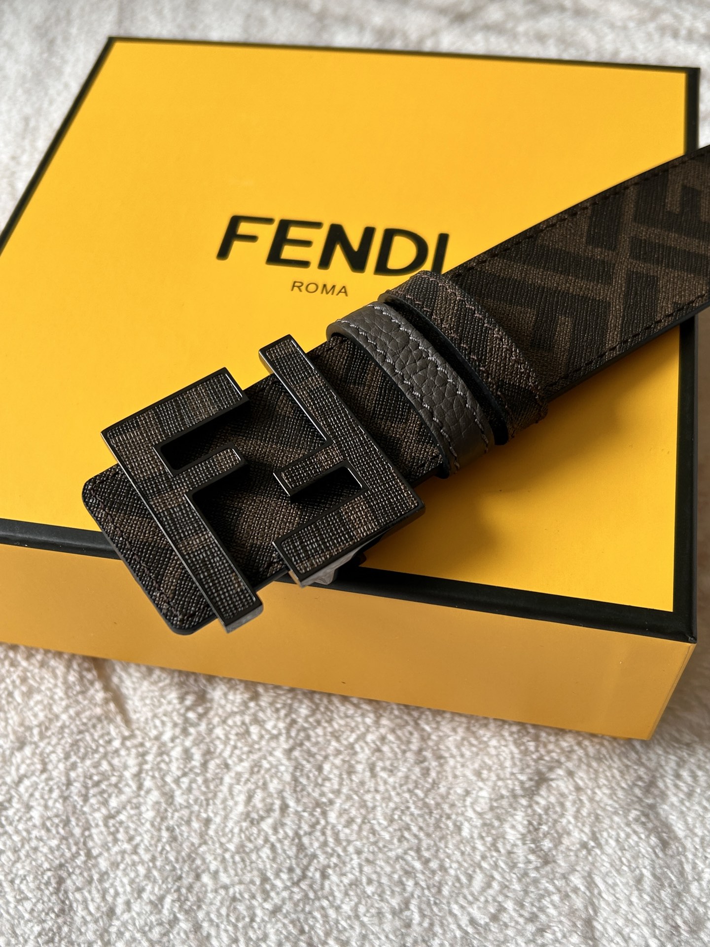 人気流行品 フェンディ 本スーパーコピー 牛革 レザー  幅4.0cm ビジネス 通勤 上質 メンズ ブラック_4
