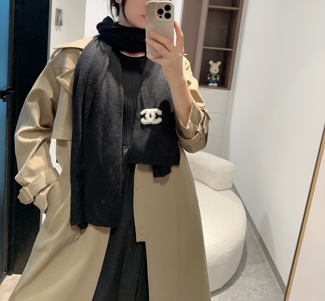 お洒落！シャネルスカーフ 買取価格スーパーコピー カシミヤ 柔らかい 保温 ブラック_1