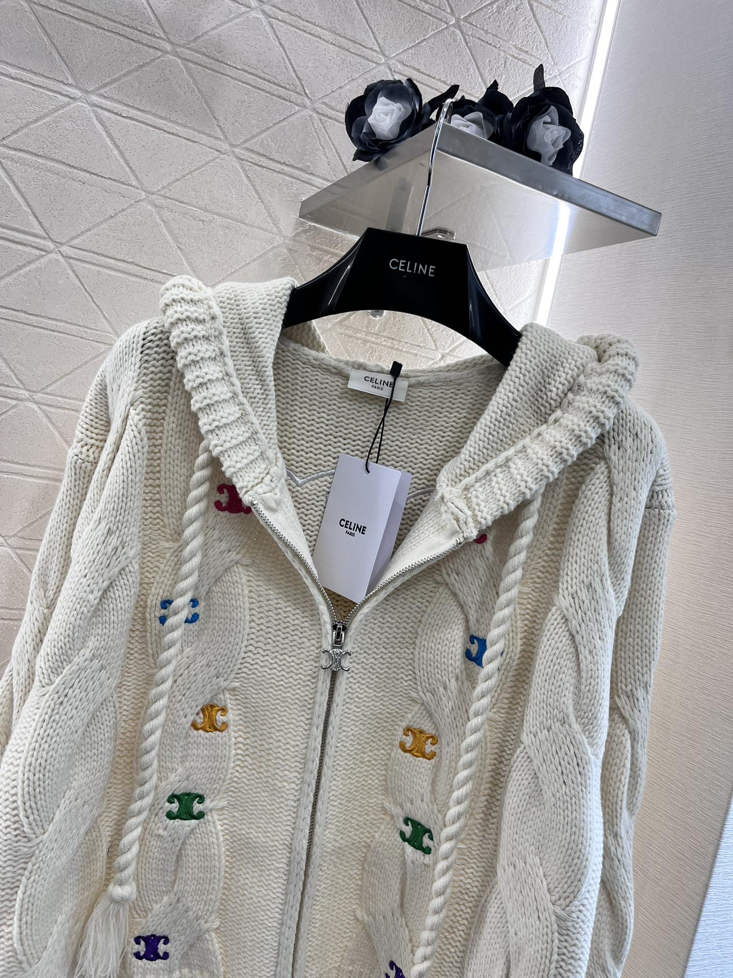 chanel セータースーパーコピー アウター ロゴ刺繍 ニット フード付き 柔軟 暖かい ホワイト_2