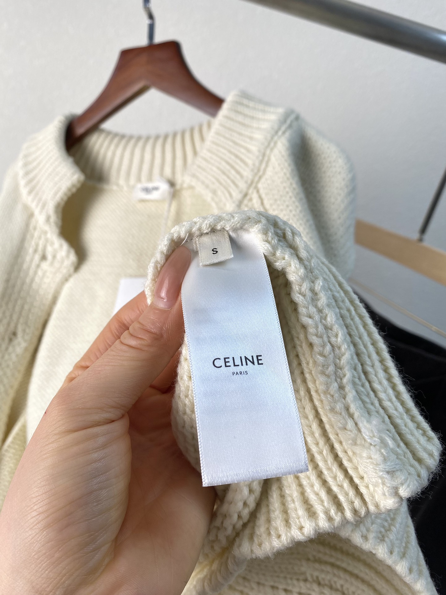 シャネル の セーター偽物 アウター ロゴ刺繍 ニット フード付き 柔軟 暖かい 5278 ホワイト_2