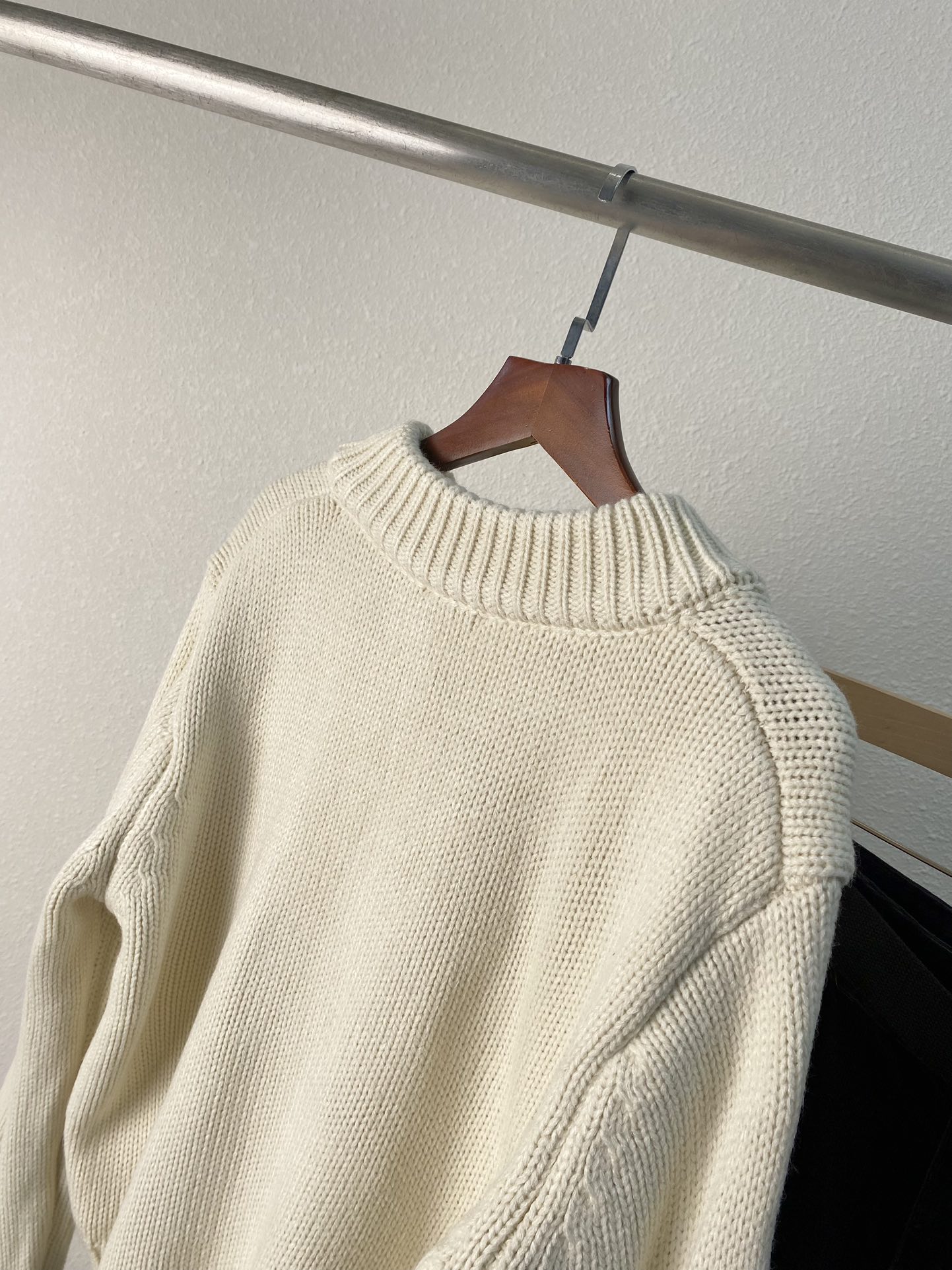 シャネル の セーター偽物 アウター ロゴ刺繍 ニット フード付き 柔軟 暖かい 5278 ホワイト_6