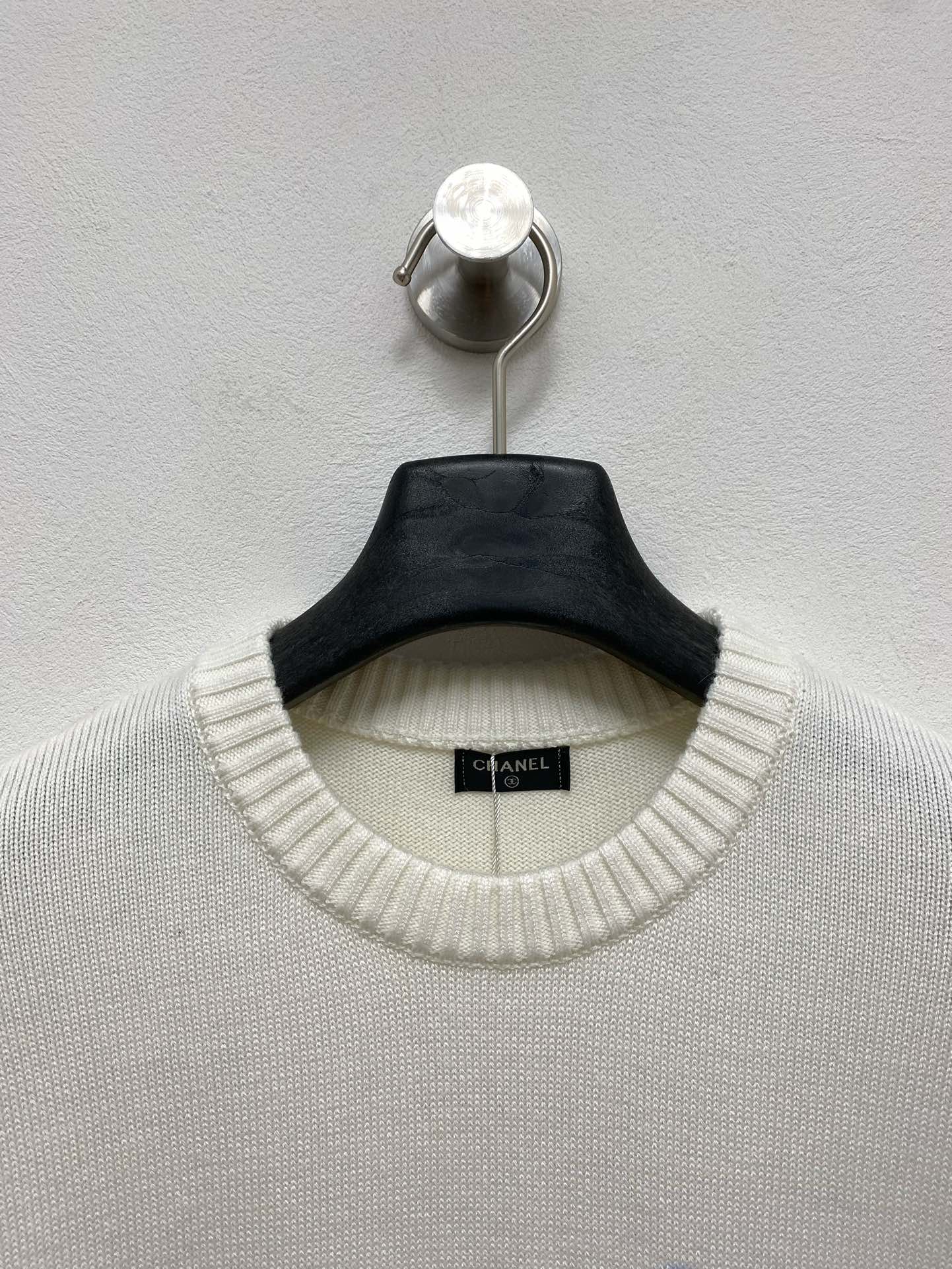 chanel セーター レディース激安通販 ロゴ刺繍 ニット 柔軟 暖かい ゆったり ホワイト_4