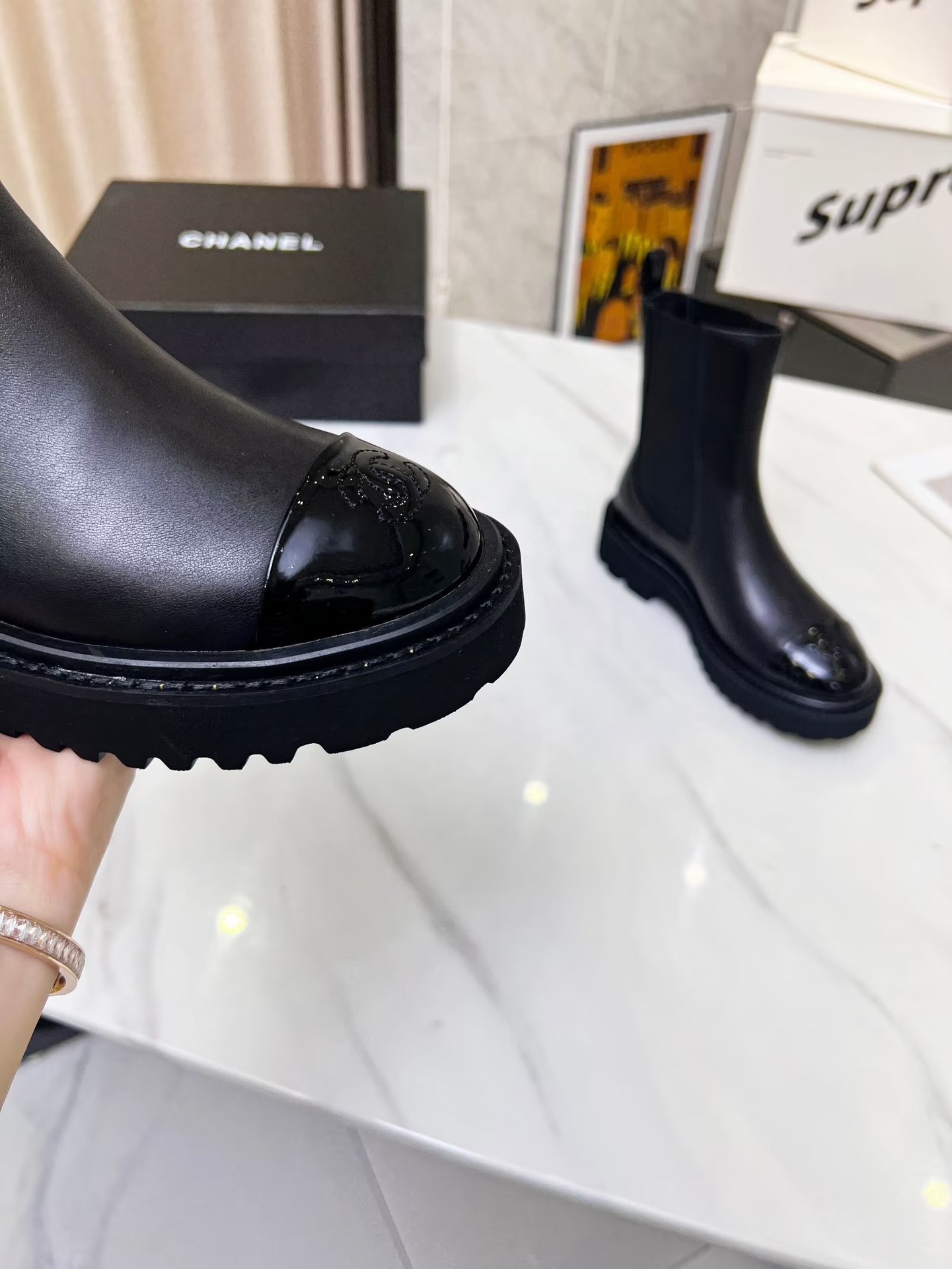 シャネルシューズサイズコピー ハイカット 厚底 ブーツ 防寒 軽量 ブラック_3
