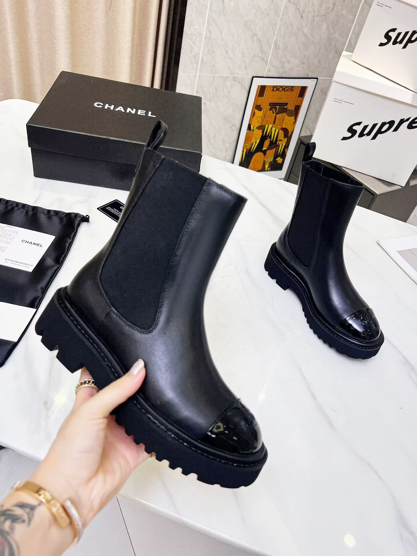 シャネルシューズサイズコピー ハイカット 厚底 ブーツ 防寒 軽量 ブラック_8