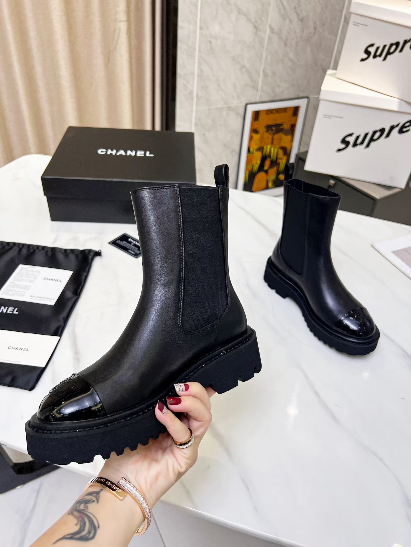 シャネルシューズサイズコピー ハイカット 厚底 ブーツ 防寒 軽量 ブラック_9