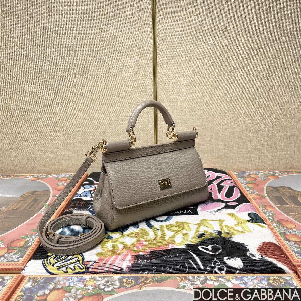 D&G シシリー ドルガバコピー 品質保証 本革 レザー 斜め掛け ハンドバッグ 通勤 グレー_2