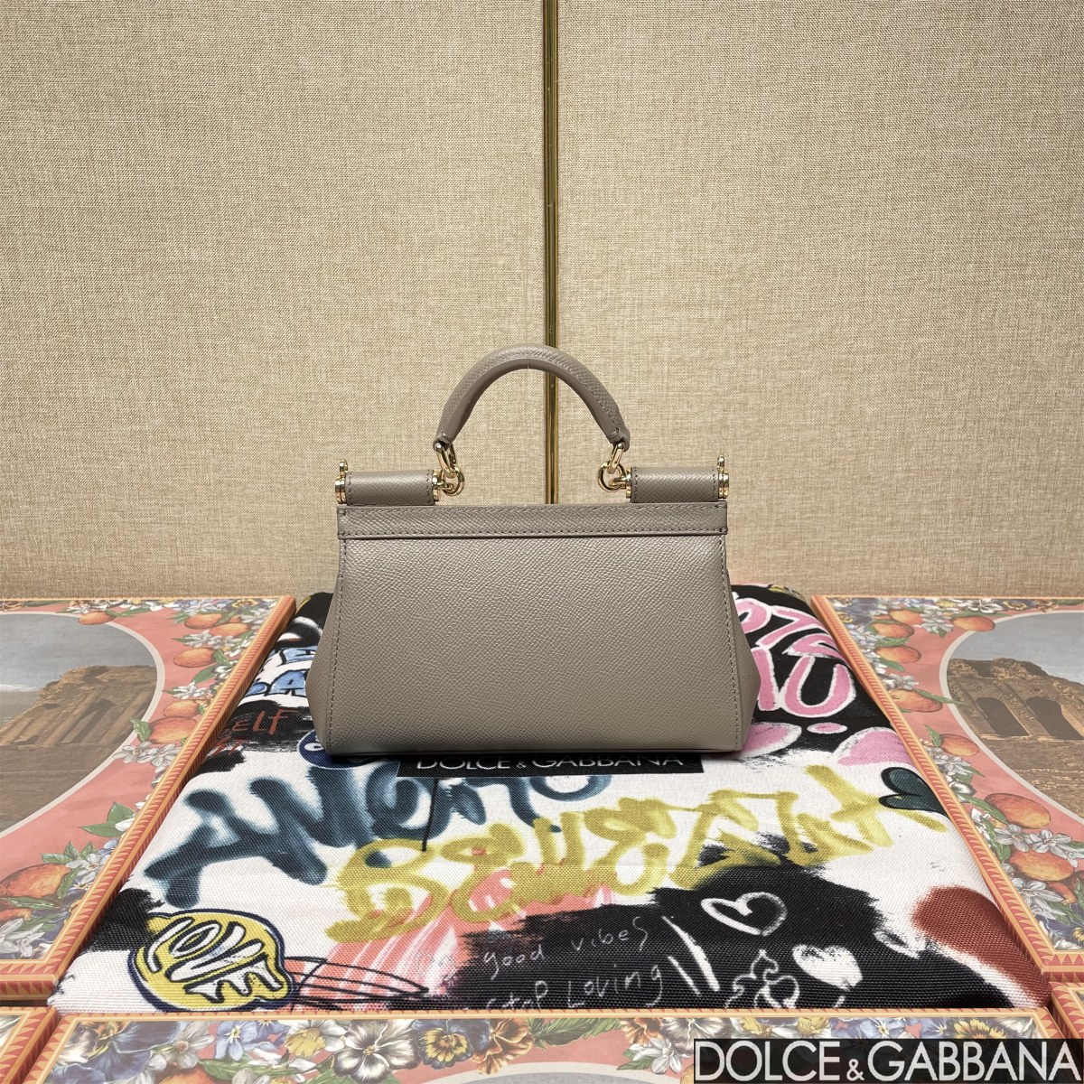 D&G シシリー ドルガバコピー 品質保証 本革 レザー 斜め掛け ハンドバッグ 通勤 グレー_3