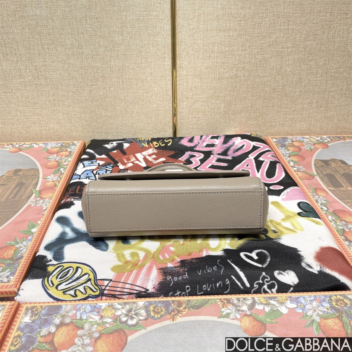 D&G シシリー ドルガバコピー 品質保証 本革 レザー 斜め掛け ハンドバッグ 通勤 グレー_4