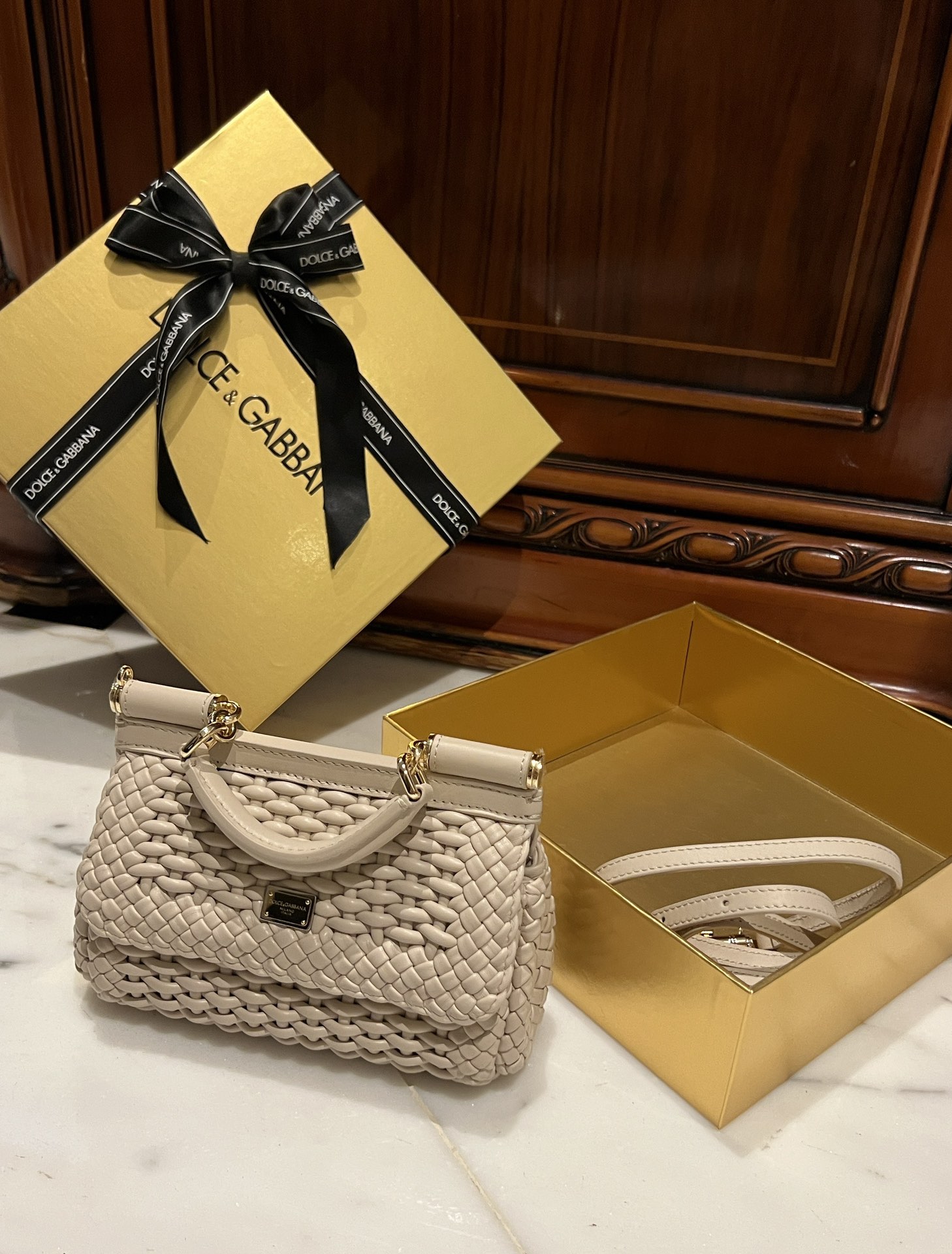 D&G 2025年のお買い得品 ドルガバ カバン レディーススーパーコピー 本革 レザー ハンドバッグ 通勤 ホワイト_2