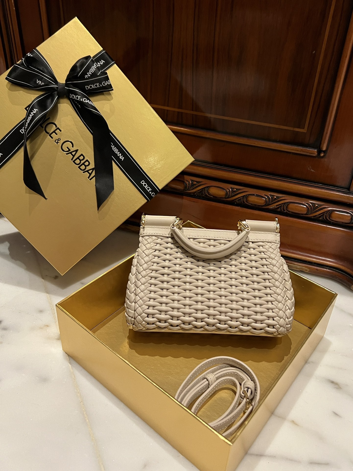 D&G 2025年のお買い得品 ドルガバ カバン レディーススーパーコピー 本革 レザー ハンドバッグ 通勤 ホワイト_8