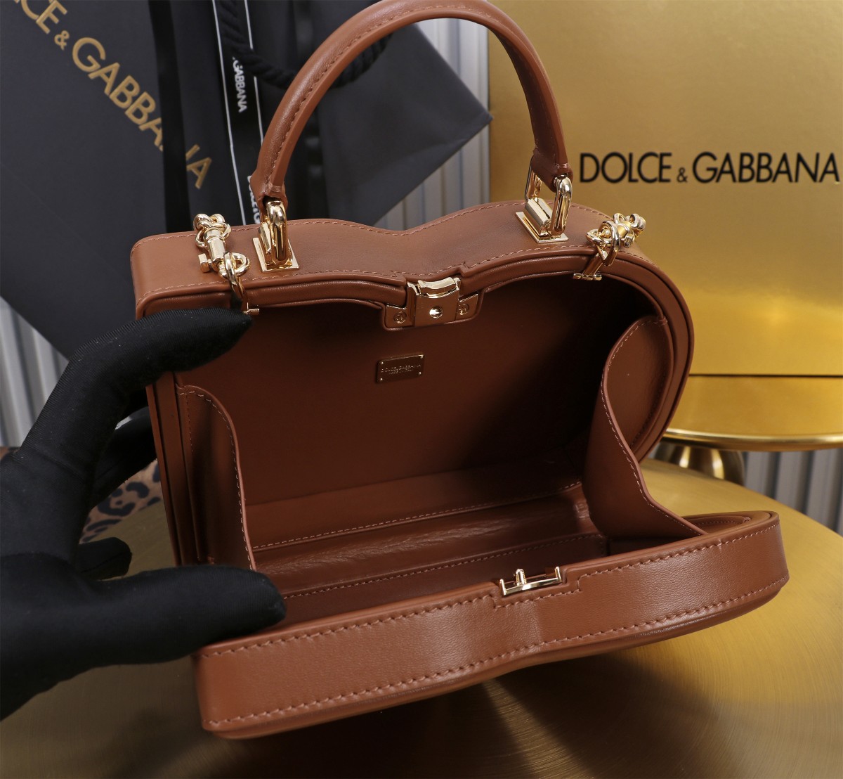 D&G ドルチェ & ガッバーナ バッグ 新作偽物 斜め掛けバッグ 優雅 ハンドバッグ 6405#BOX ブラウン_5