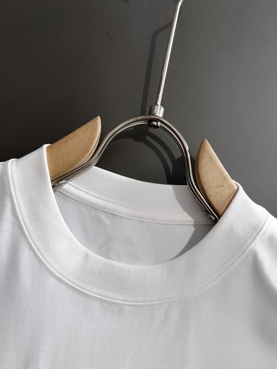 超激得価格 gucci t シャツ ディズニー偽物 綿 高品質 トップス プリント ゆったり 半袖 ホワイト_3