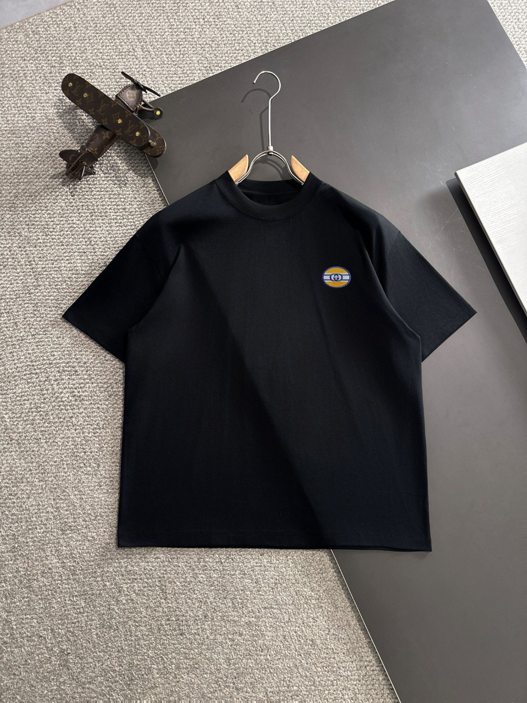 超激得価格 gucci t シャツ ドラえもんスーパーコピー 綿 高品質 トップス プリント ゆったり 半袖 ブラック_1
