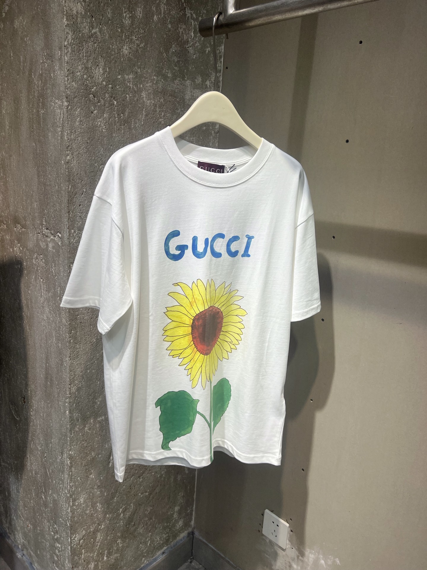 gucci クマ t シャツスーパーコピー ゆったり プリント 100%綿 短袖 トップス 男女兼用 ホワイト_1