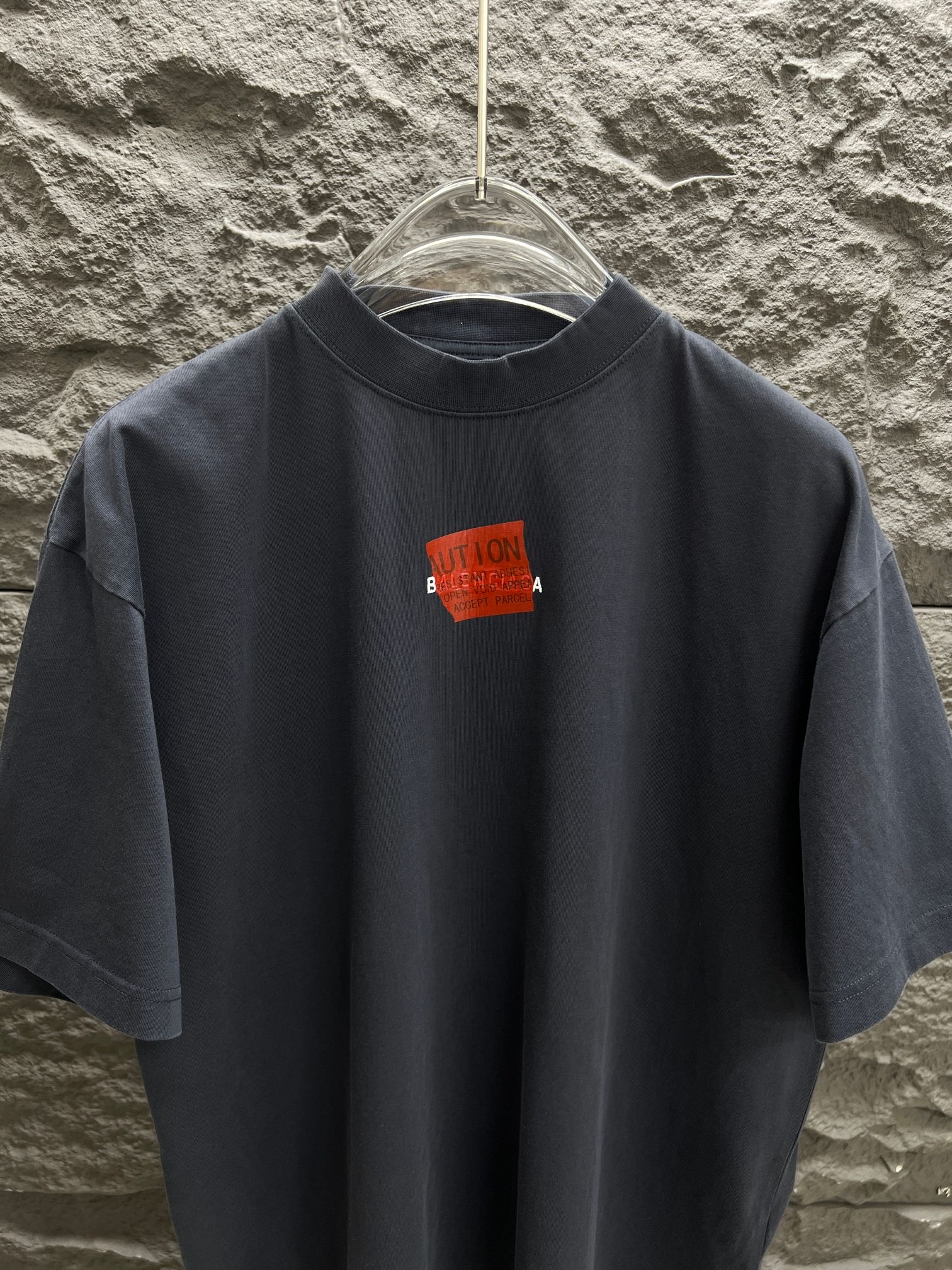 最新の2025年 バレンシアガのtシャツ偽物 トップス 半袖 プリント 純綿 ゆったり ブラック_2