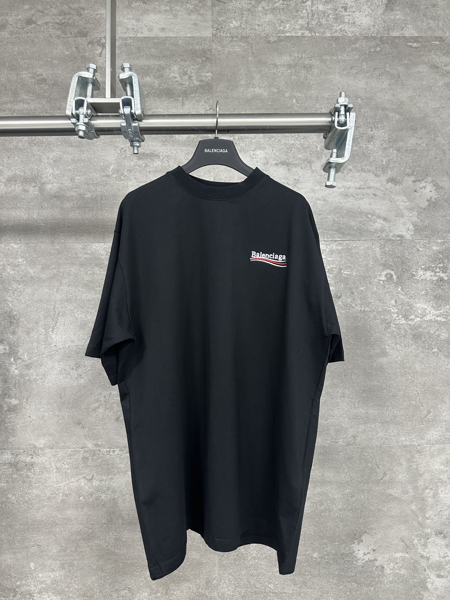 バレンシアガのtシャツコピー Ｔシャツ ロゴプリント 100％綿 短袖 ゆったり ブラック_1
