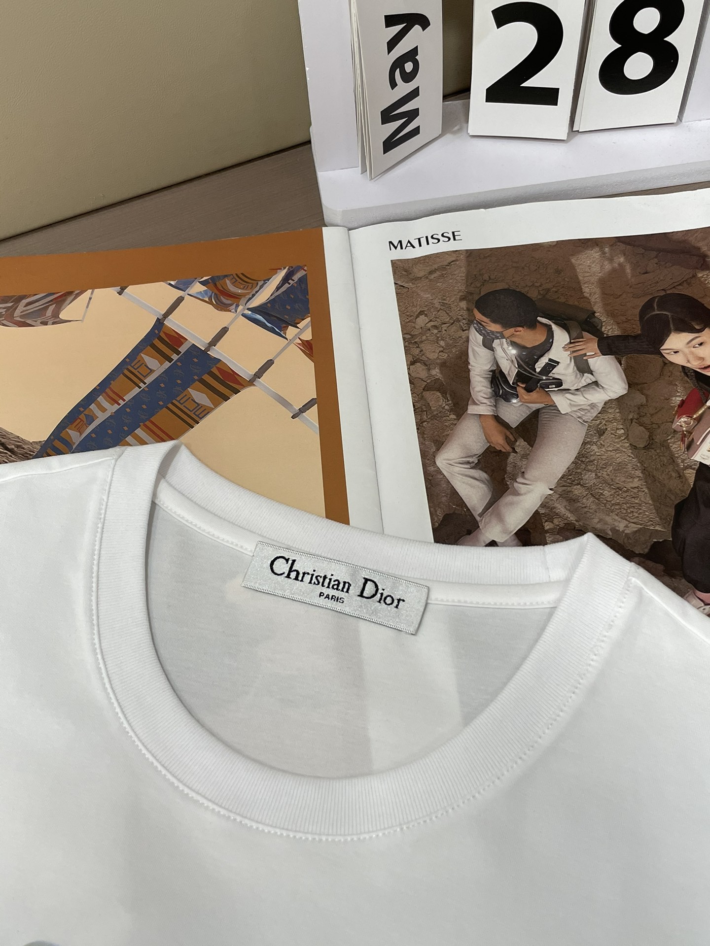 ディオールオム tシャツコピー Tシャツ 純綿 トップス 短袖 ゆったり プリント 柔らかい ホワイト_5