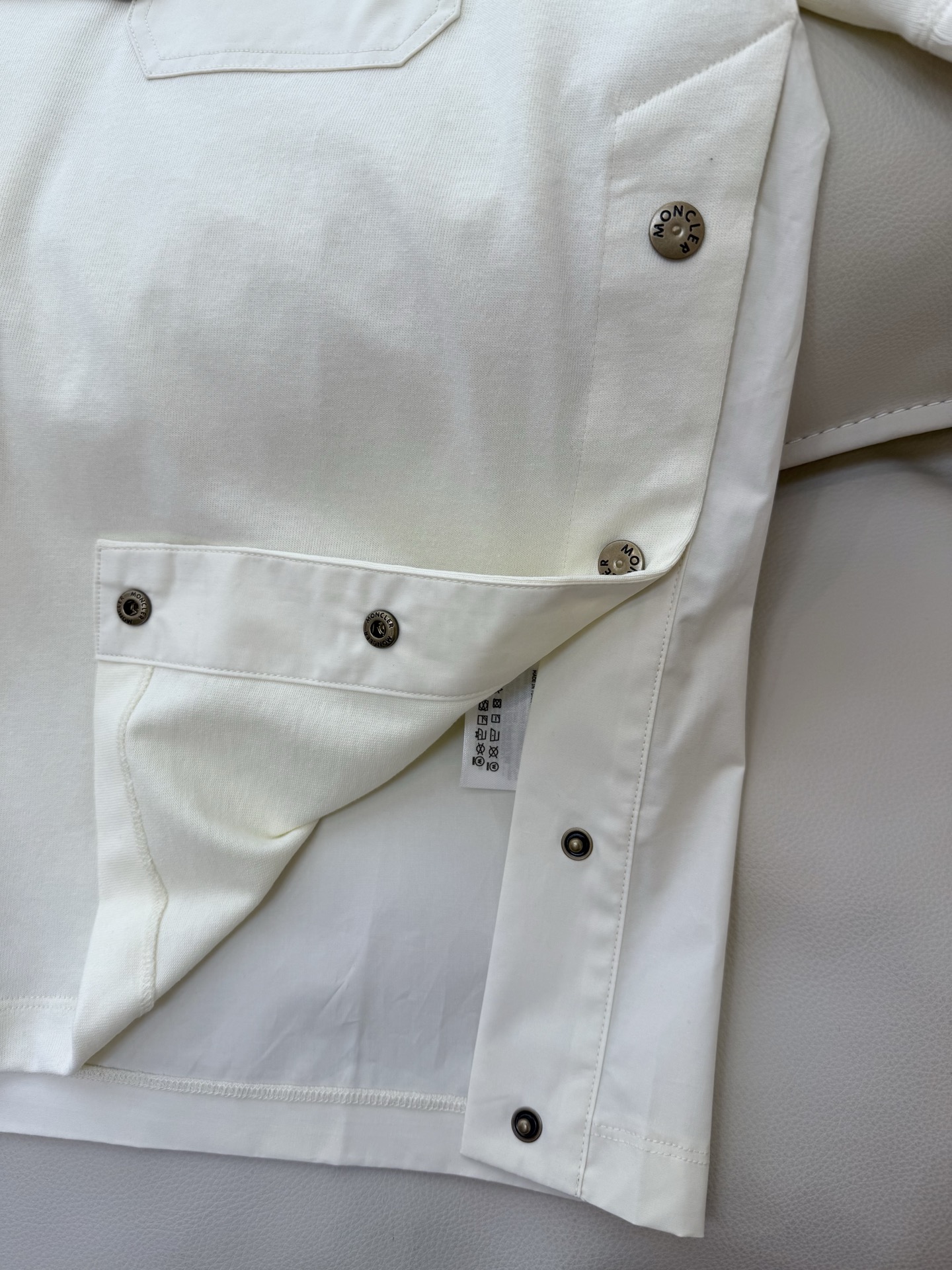 メンズ モンクレールtシャツスーパーコピー トップス 短袖 プリント 柔軟 綿100％ ホワイト_5