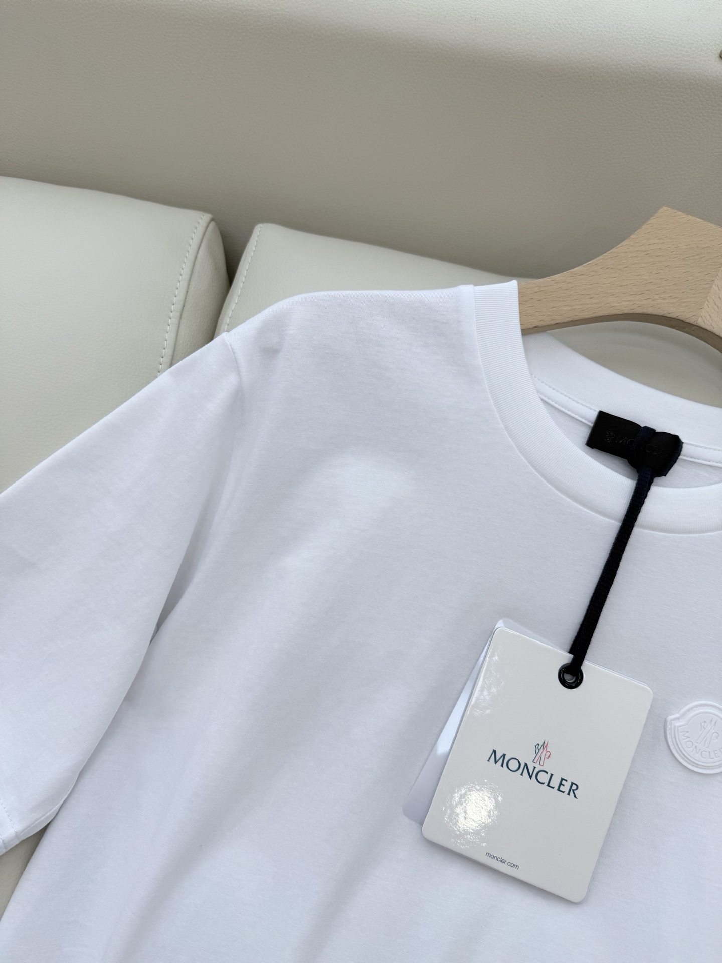 モンクレールtシャツ値段激安通販 トップス 短袖 プリント 柔軟 綿100％ シンプル M8802 ホワイト_6