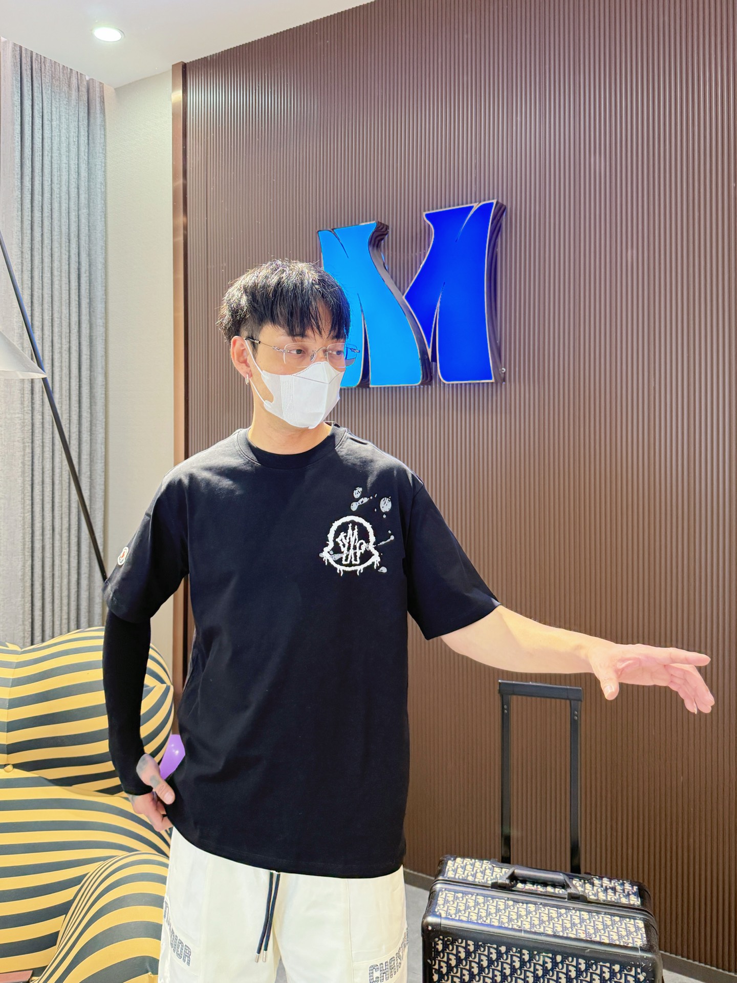 モンクレールtシャツ サイズ感スーパーコピー 柔らかい 綿100％ プリント トップス 短袖 ブラック_3