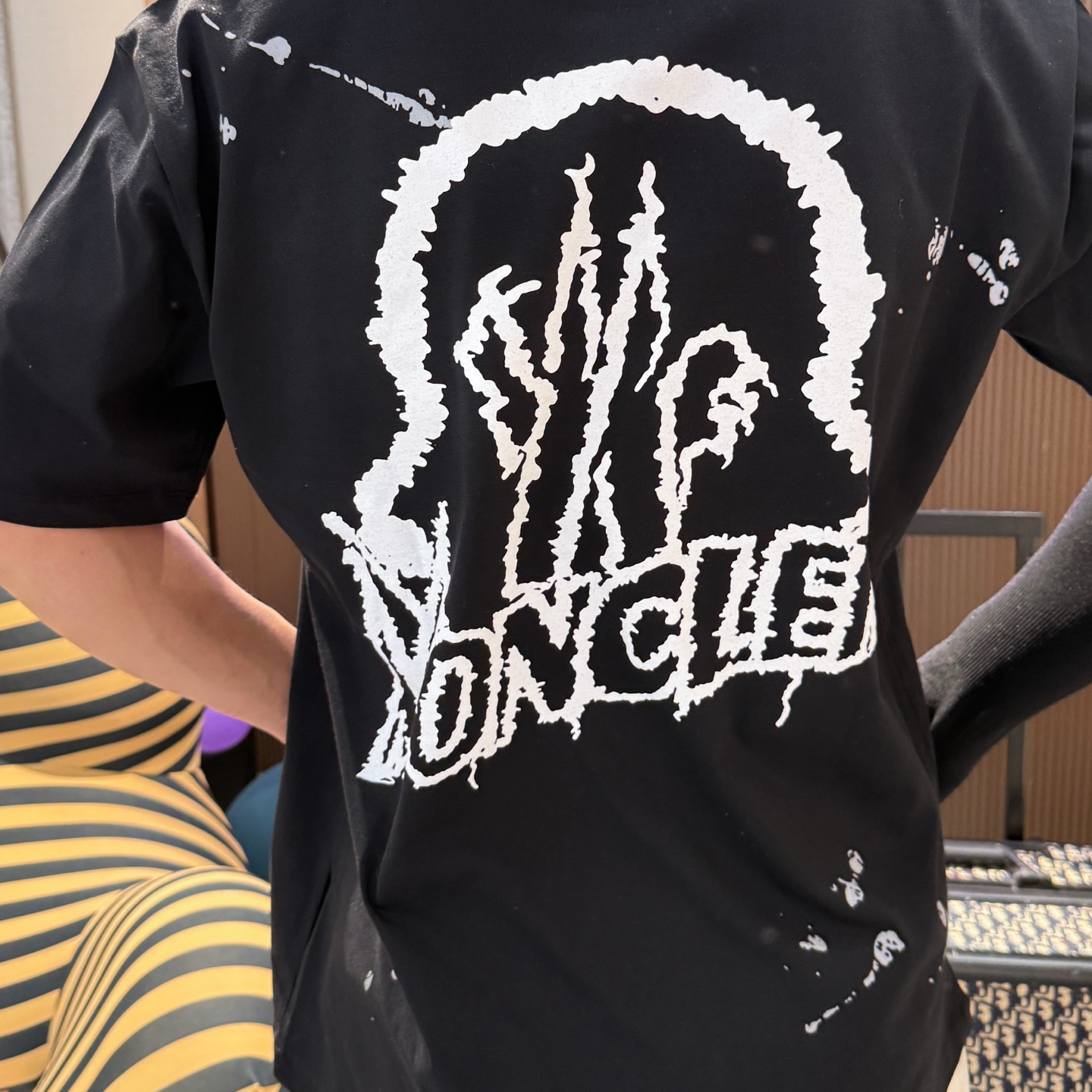 モンクレールtシャツ サイズ感スーパーコピー 柔らかい 綿100％ プリント トップス 短袖 ブラック_9