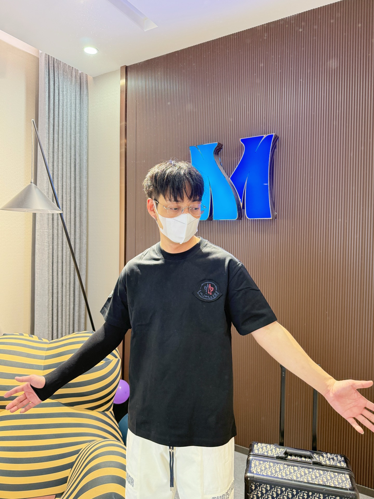 大販売‼モンクレールtシャツ メルカリコピー 柔らかい 綿100％ プリント トップス 短袖 ブラック_2