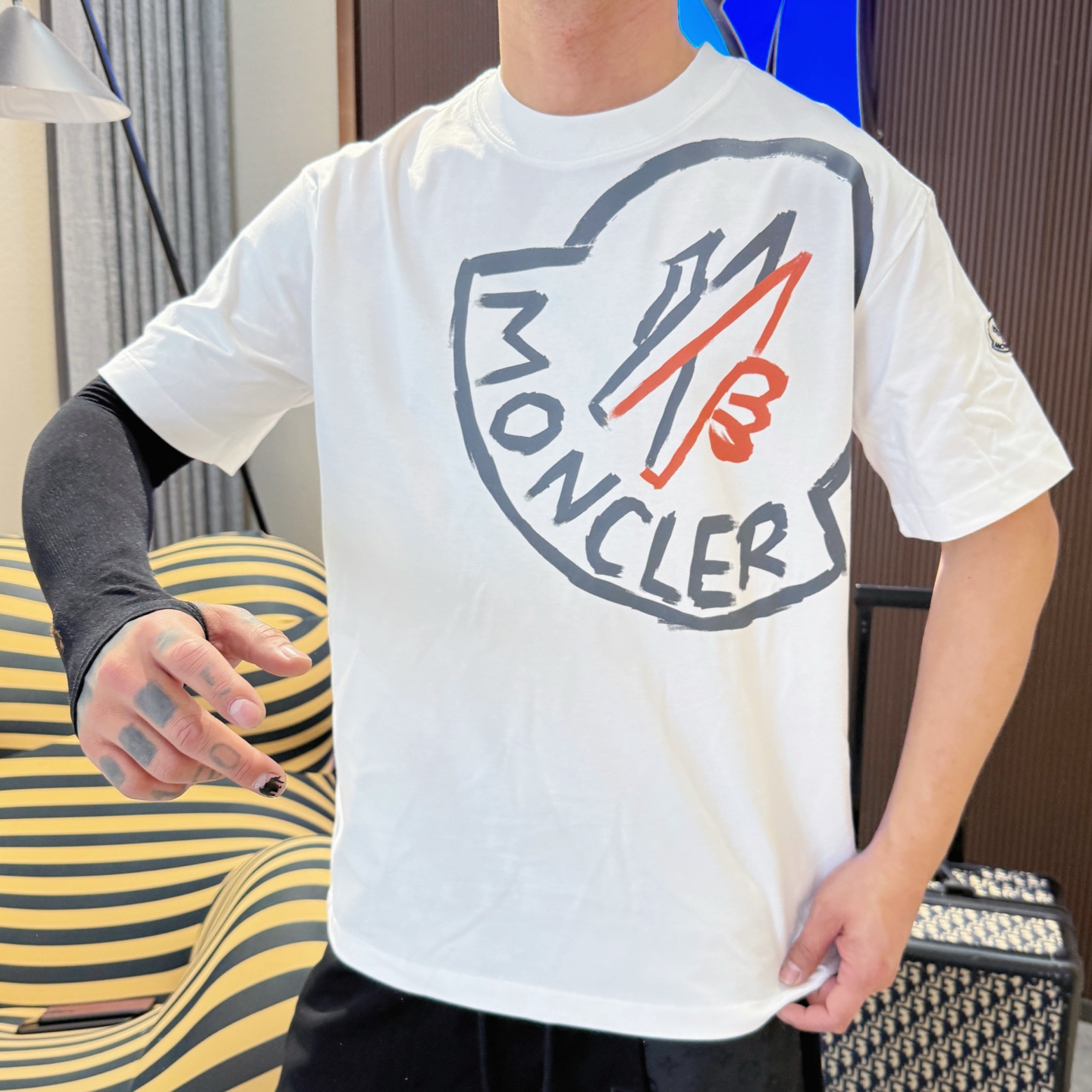 モンクレールメンズtシャツサイズ感スーパーコピー なつ服 柔らかい 綿100％ プリント トップス 短袖 ホワイト_5