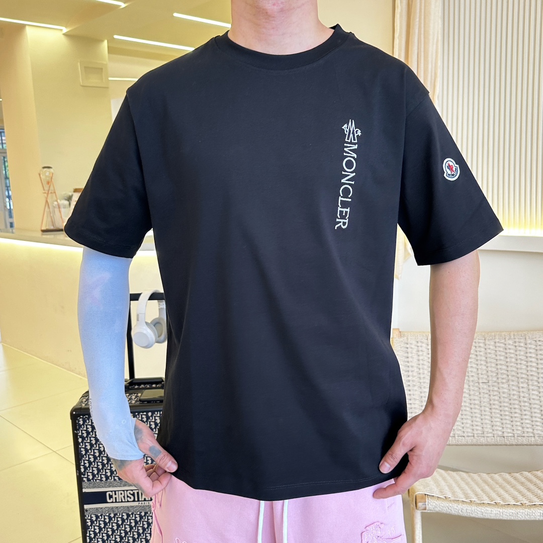 爆買いで大得価のモンクレールの服偽物 なつ服 綿100％ プリント トップス 短袖 ブラック_5