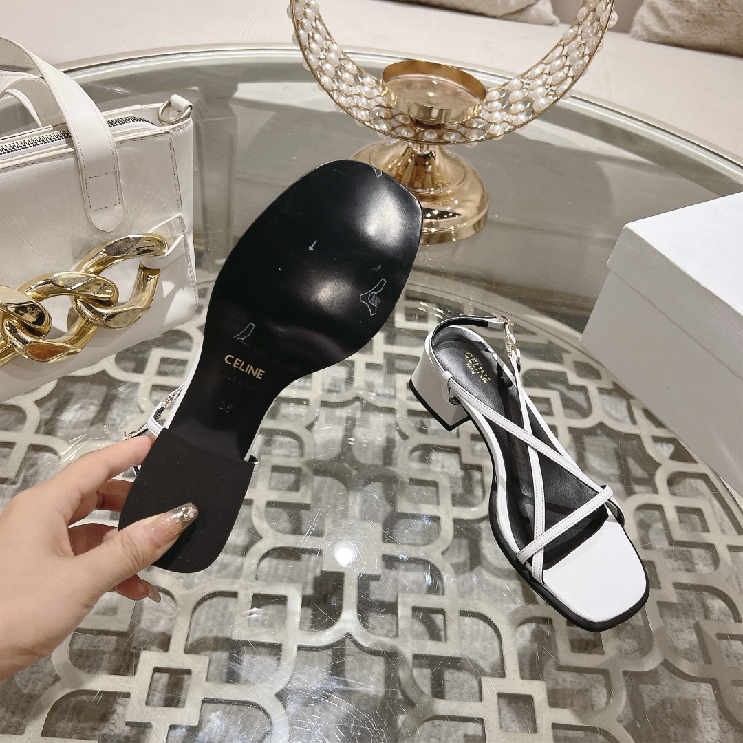 celine サンダル レディコピー ファッション 本革 レザー スリッパ  目を引く存在感 ホワイト_7