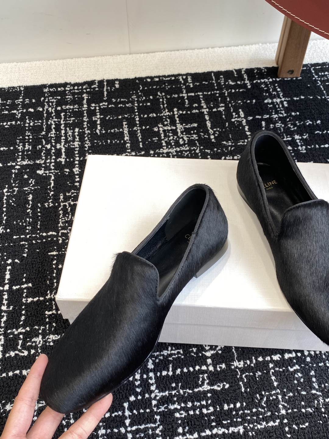 celine 靴 レディース偽物 歩きやすい モカシン 本革 レザー 快適 ローファー ブラック_3