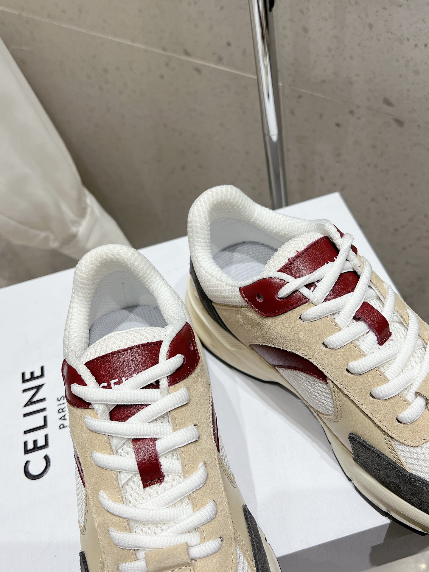 セリーヌ 厚底 スニーカー偽物 歩きやすい カジュアル シンプル 柔軟 シンプル カーキ色_6