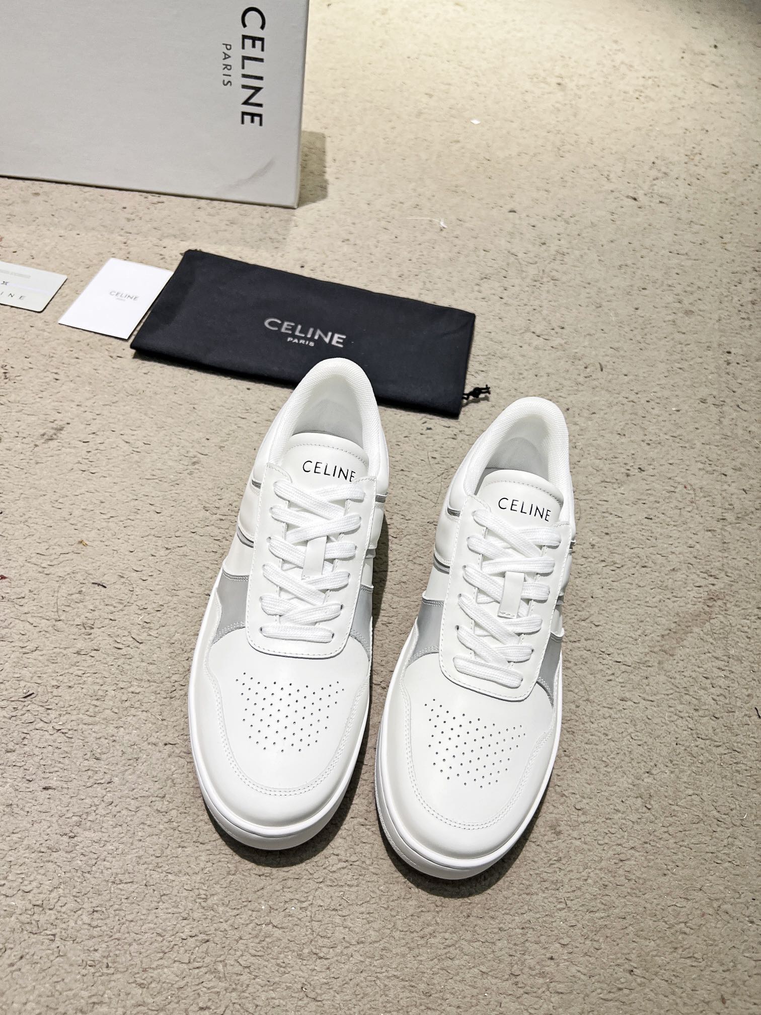 celine スニーカー レディース偽物 柔軟 本革 ランニング カジュアル シンプル ホワイト_3