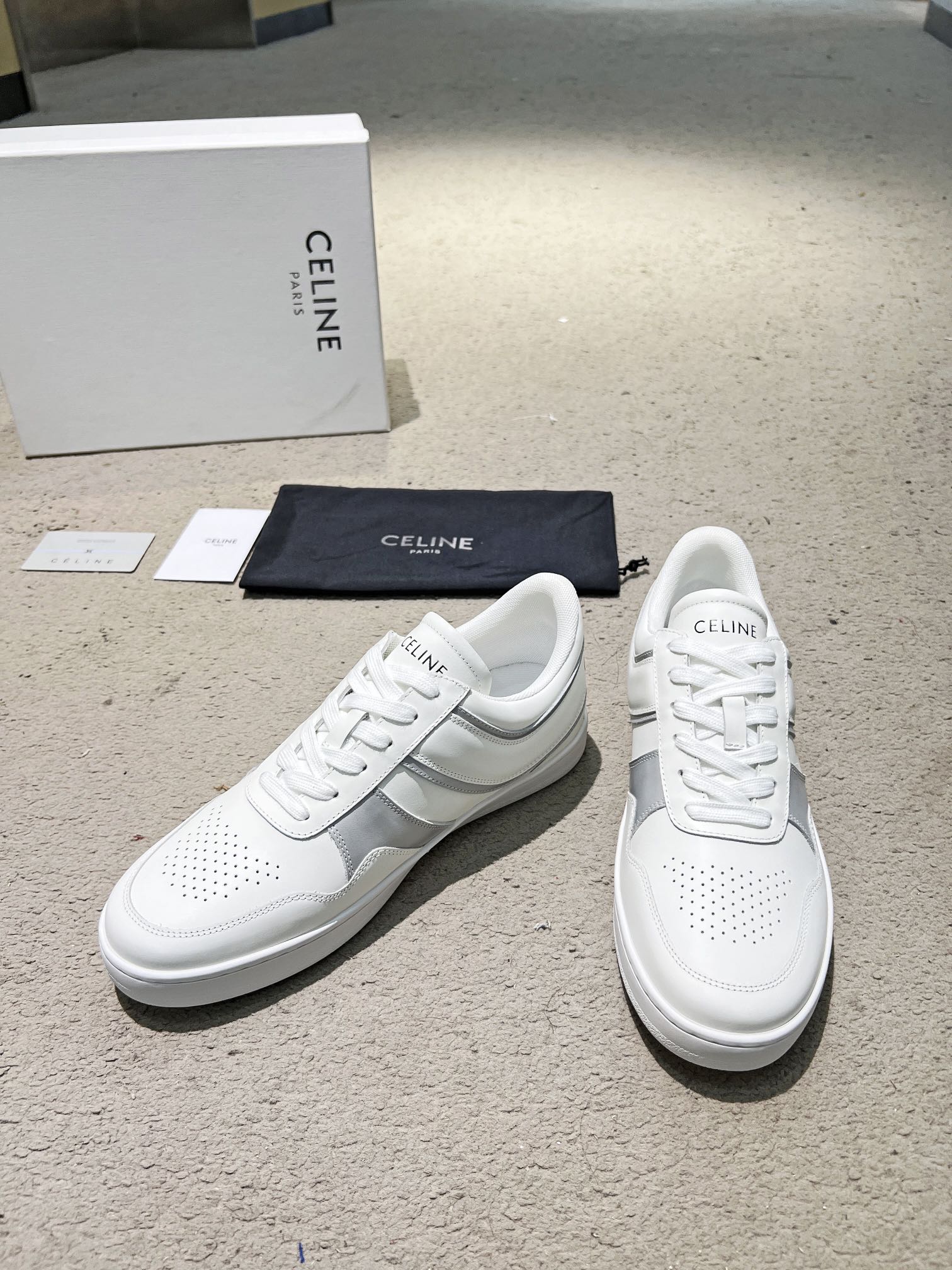 celine スニーカー レディース偽物 柔軟 本革 ランニング カジュアル シンプル ホワイト_4