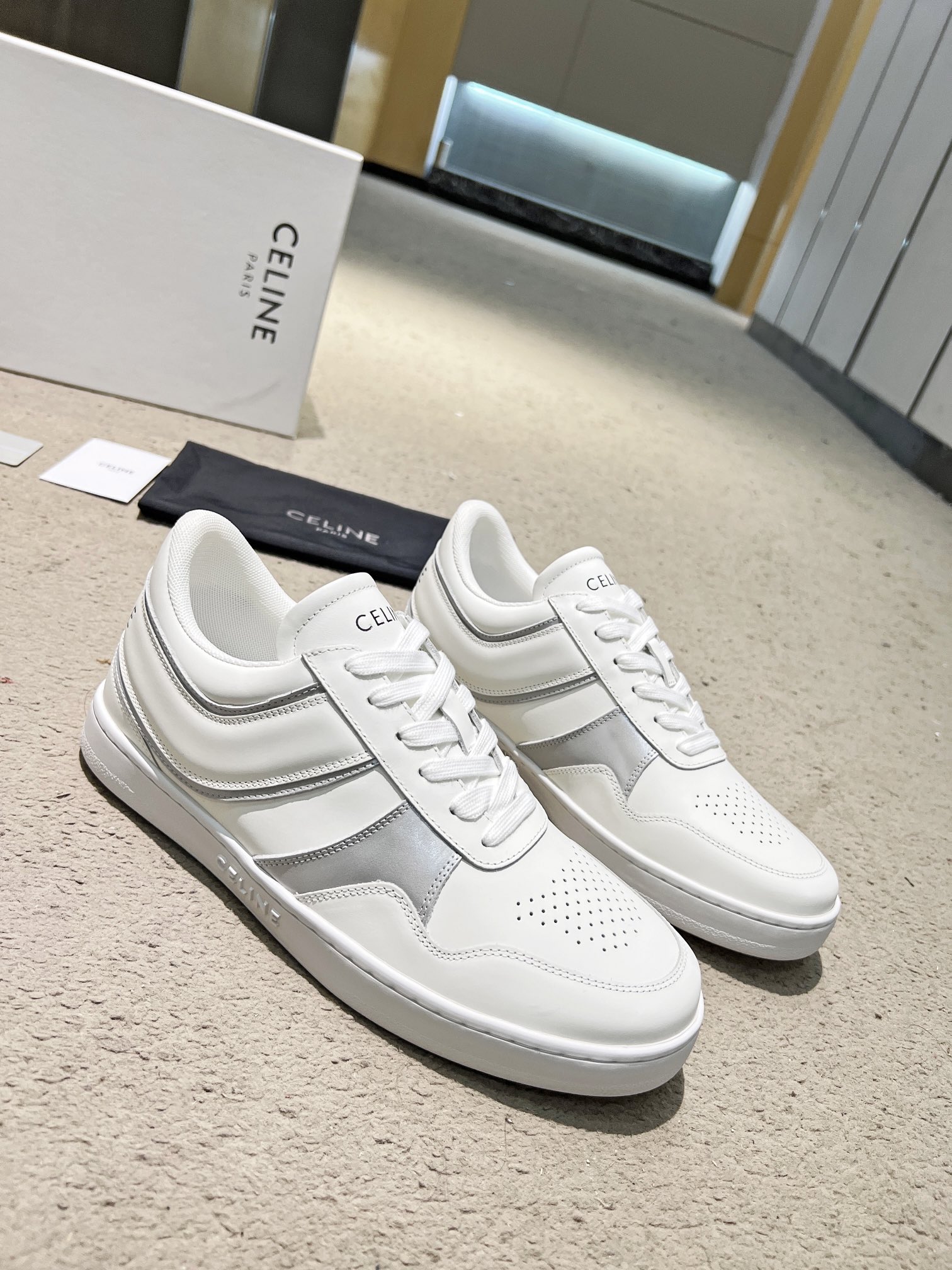 celine スニーカー レディース偽物 柔軟 本革 ランニング カジュアル シンプル ホワイト_5