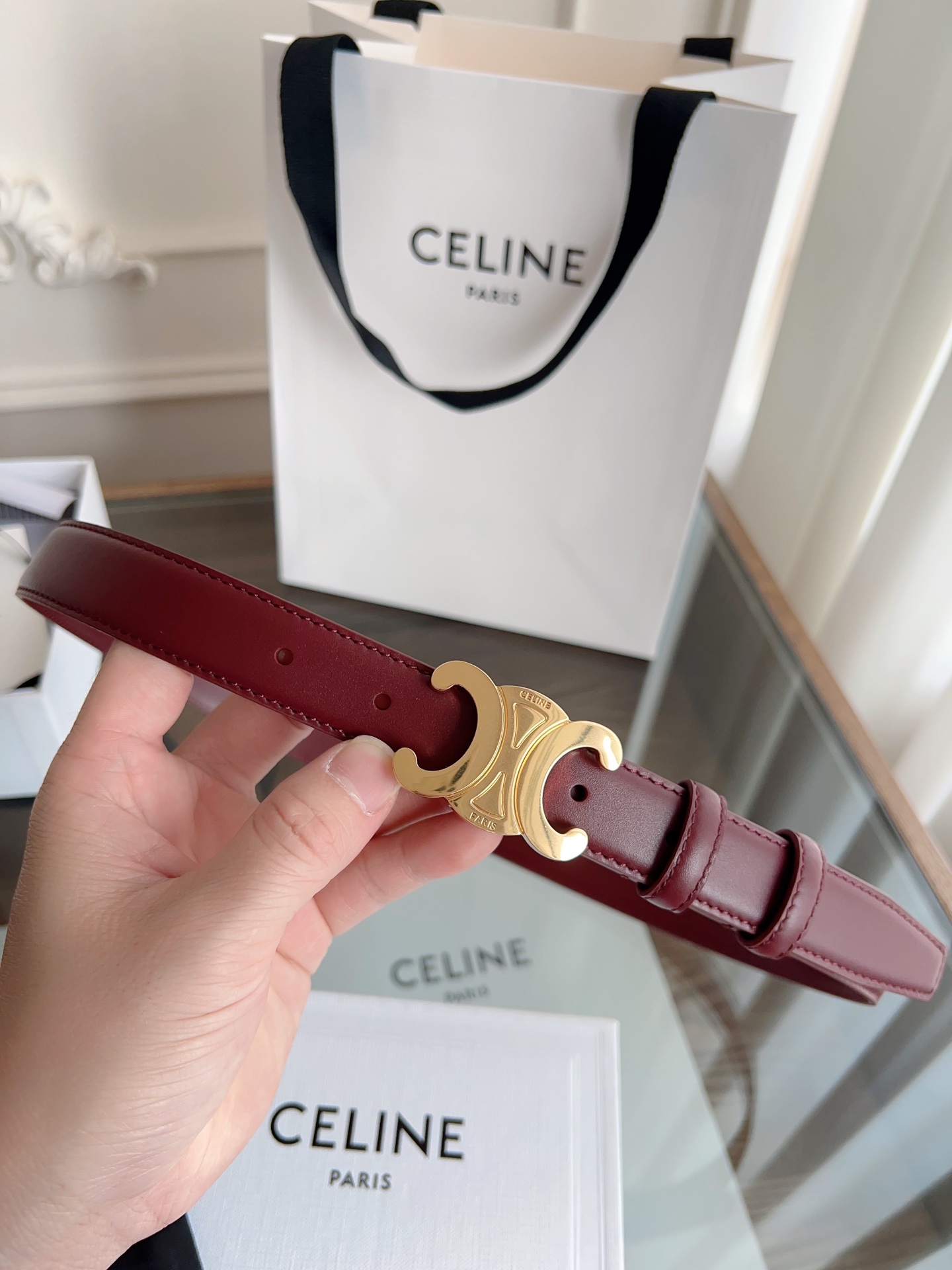 大人気でお買い得なセリーヌベルトバッグ激安通販 本革 レザー 優雅レディ ビジネス 通勤 レッド_3