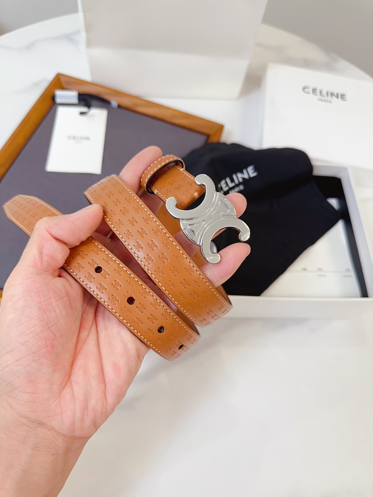 セリーヌベルト 買取価格偽物 シルバー 本革 レザー 優雅レディ 細い ブラウン_6