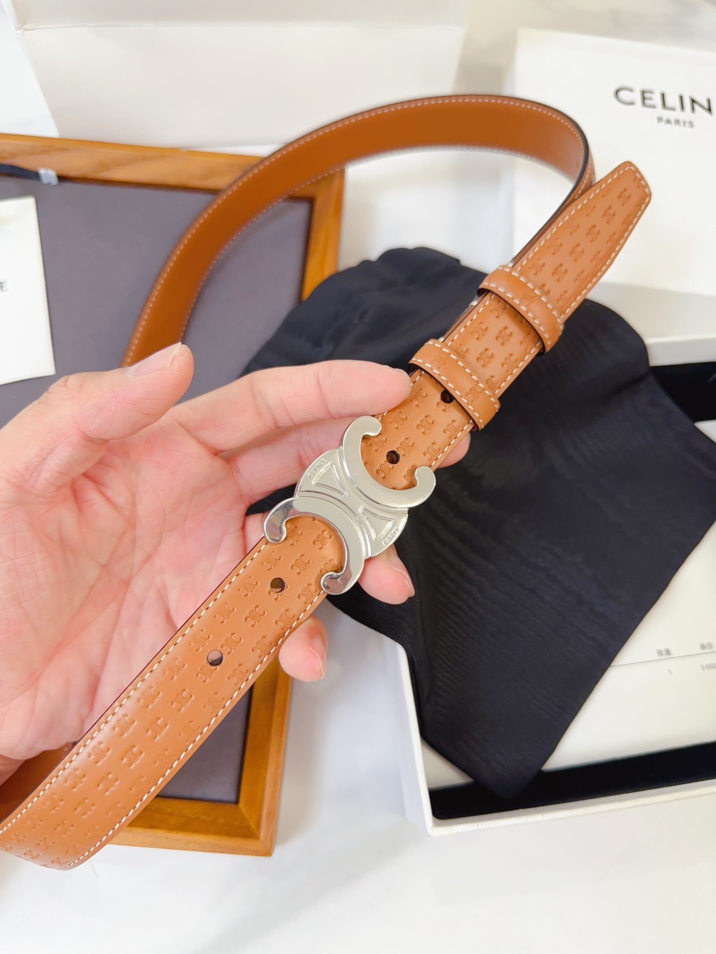 セリーヌベルト 買取価格偽物 シルバー 本革 レザー 優雅レディ 細い ブラウン_7