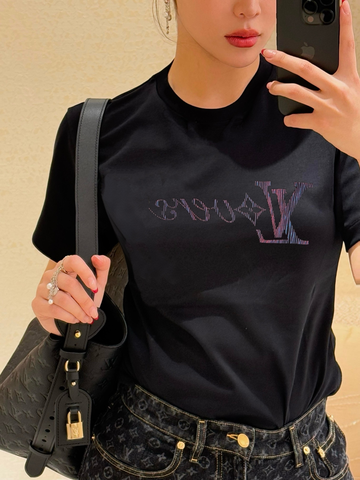 お得品‼メルカリ ルイヴィトンtシャツ偽物 トップス 短袖 100％綿 シンプル ブラック_1