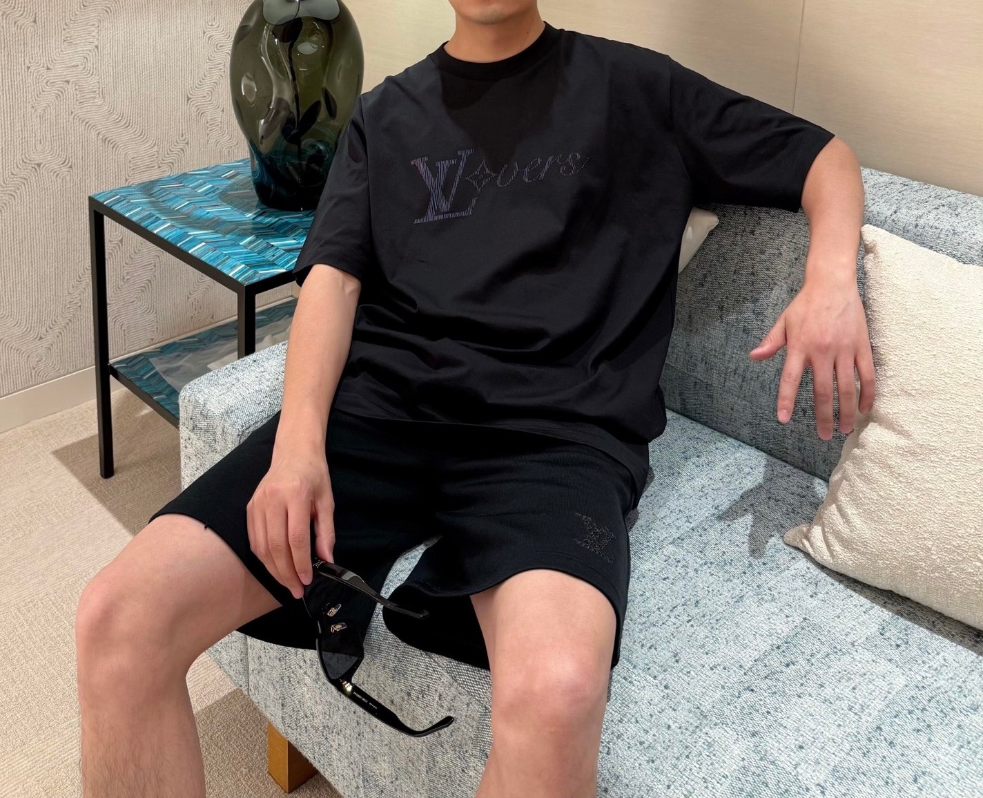 お得品‼メルカリ ルイヴィトンtシャツ偽物 トップス 短袖 100％綿 シンプル ブラック_2