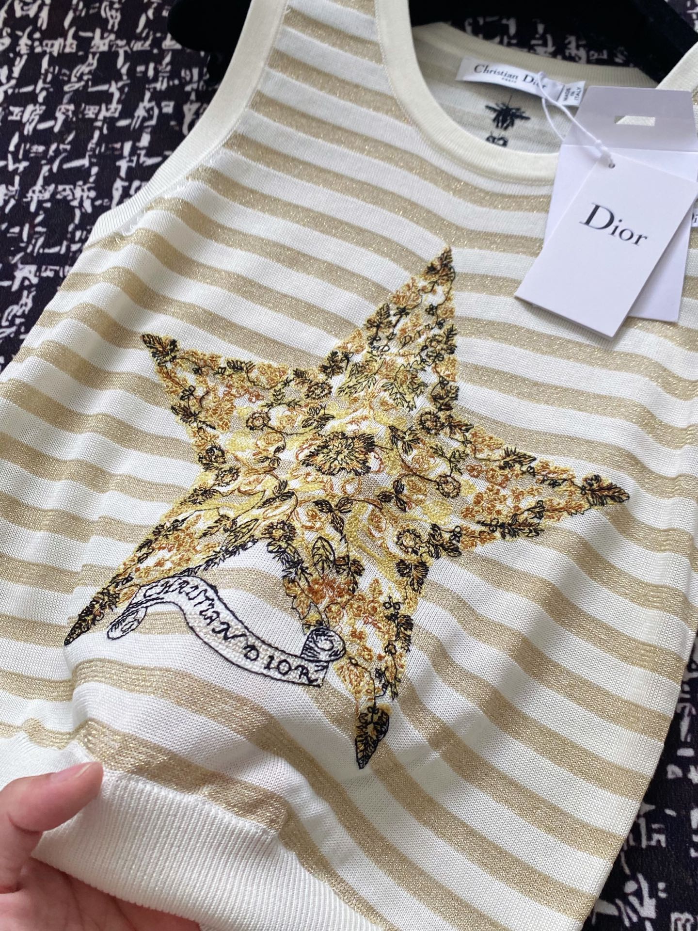 藤原聡 ディオールtシャツ偽物 トップス 横縞 無袖 綿 ゆったり 星 カーキ色_4