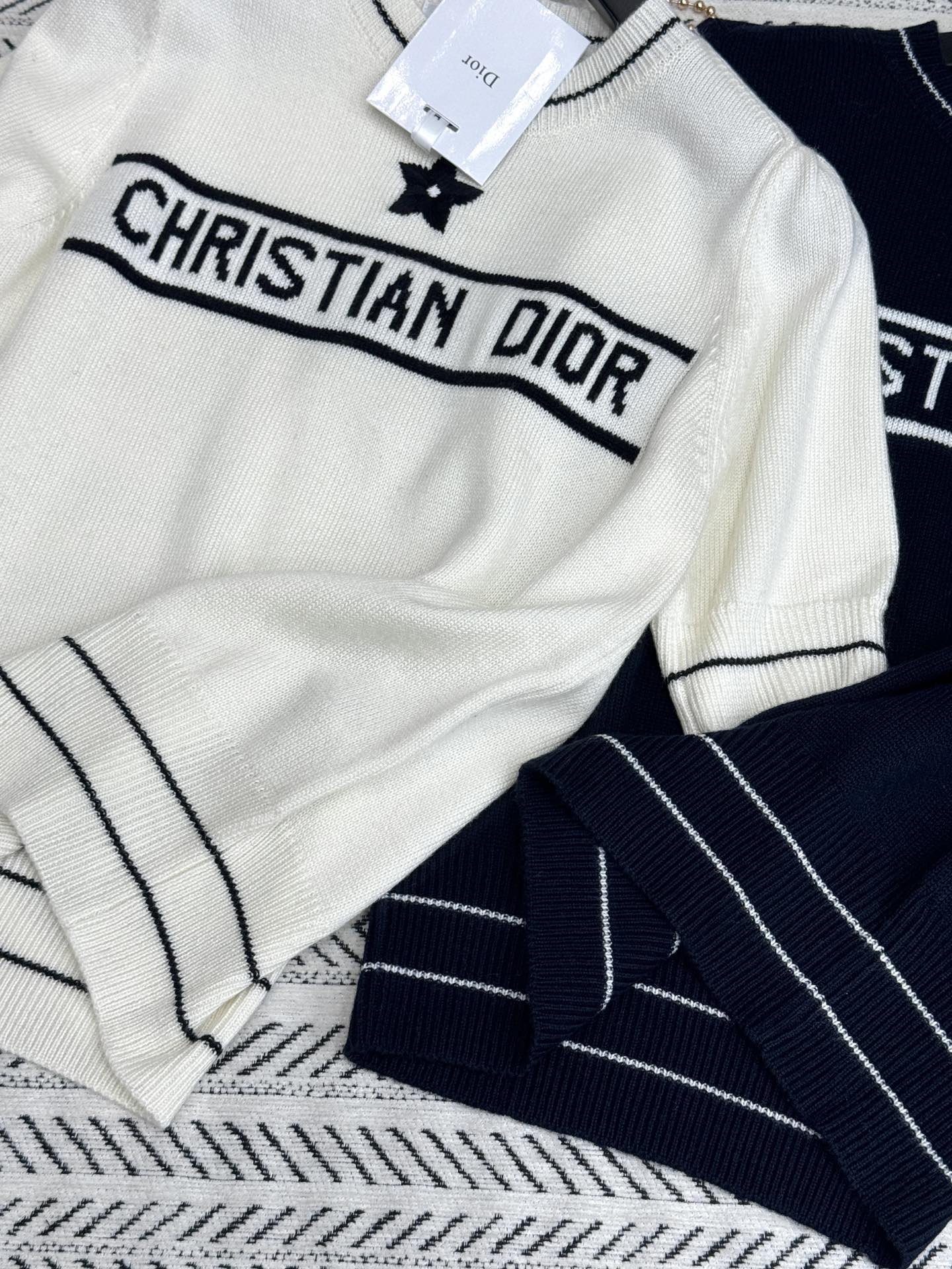 ディオールのtシャツコピー トップス 半袖 綿 ゆったり ロゴ刺繍 柔らかい 2色可選_4