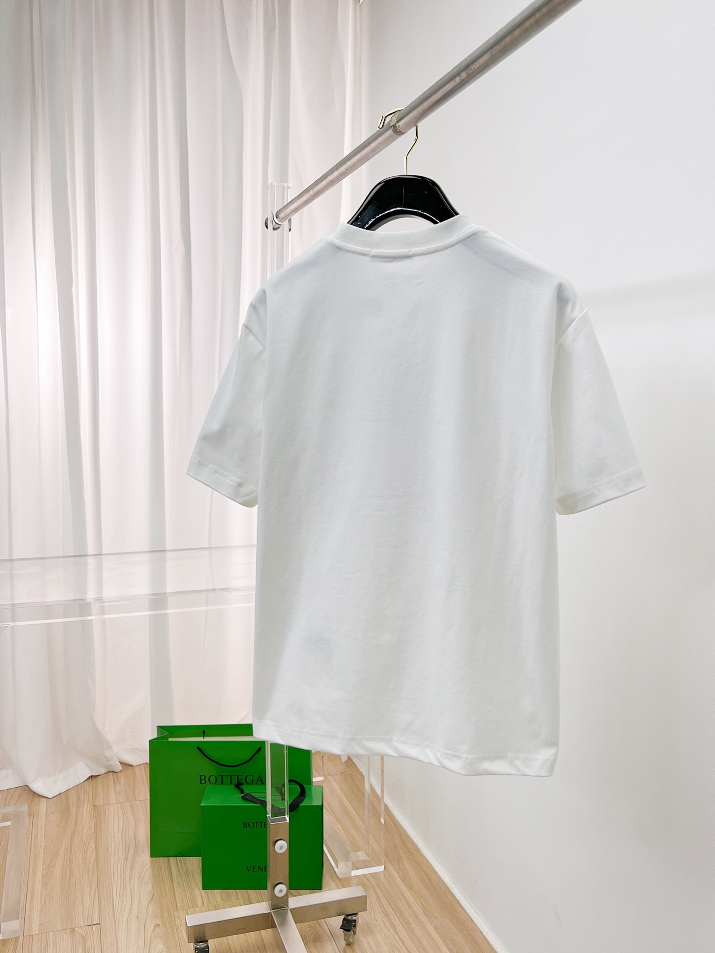 ロエベtシャツコピー 半袖 トップス 純綿 シンプル ロゴプリント ホワイト_5