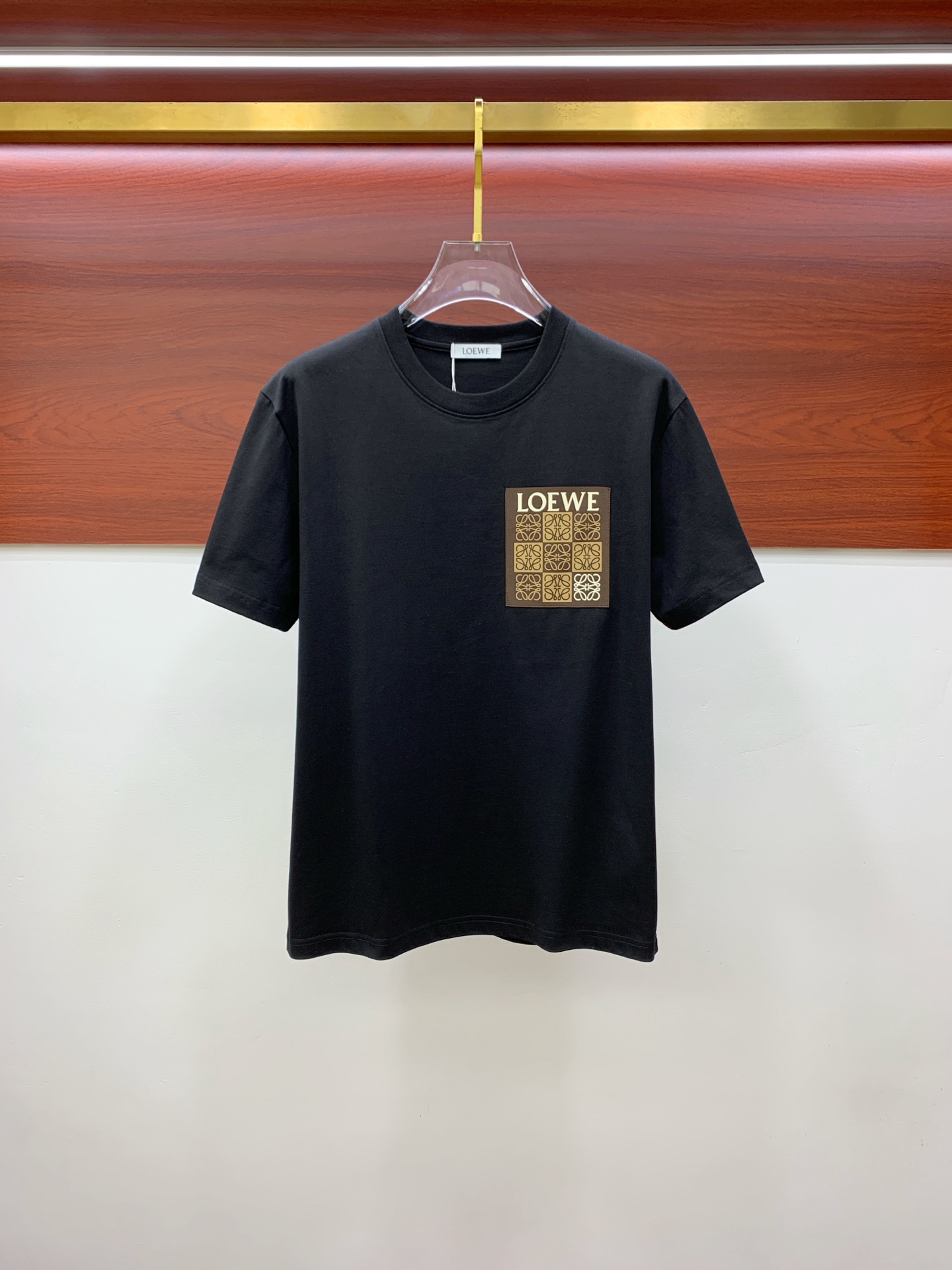 人気流行品 ロエベtシャツ サイズ感コピー 半袖 トップス 純綿 シンプル ロゴプリント ブラック_1
