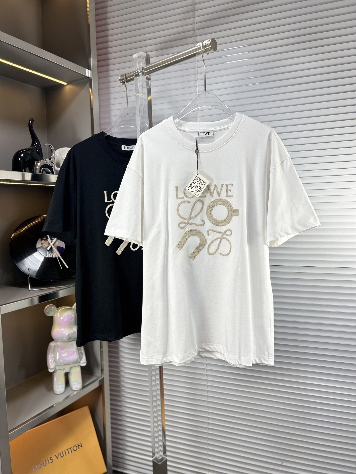 ロエベtシャツコーデスーパーコピー 半袖 トップス 純綿 シンプル プリント ホワイト_1